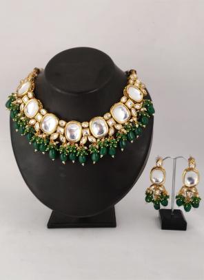 Green High Kundan And Pearls Wedding Necklace Set